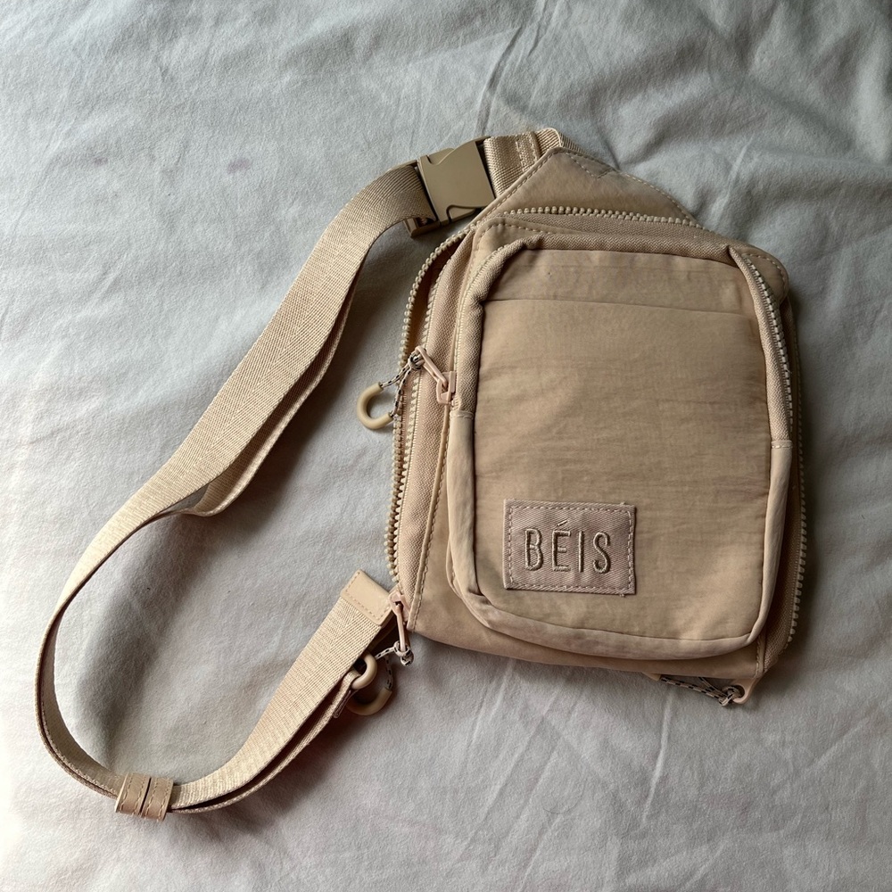 Beige Beis Sport Sling like new